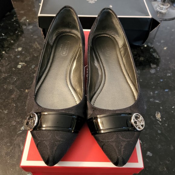 Coach Shoes - ❣️🌟COACH women's Signature Black Canvas Patent leather shoes Sz 7.5